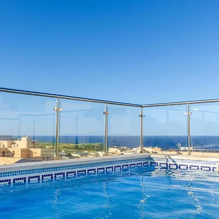 'sage' - Premium 3br Holiday W/rooftop Pool & Sea Views Nadur