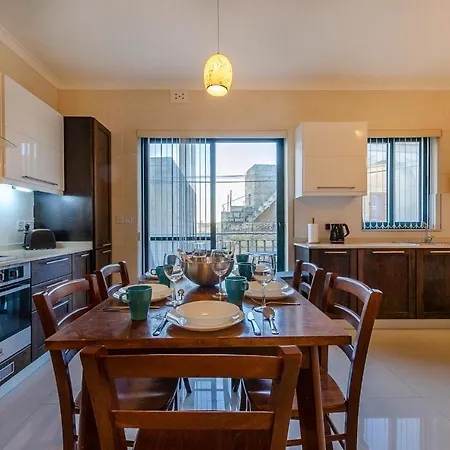 'sage' - Premium 3br Holiday W/rooftop Pool & Sea Views Nadur