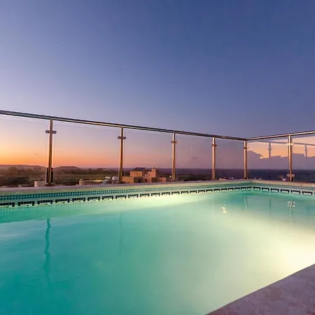 'sage' - Premium 3br Holiday W/rooftop Pool & Sea Views Casa de Férias